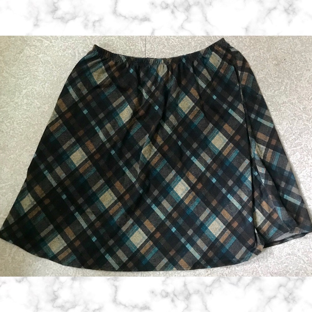 Dressbarn Plaid Elastic Waist Midi Skirt
